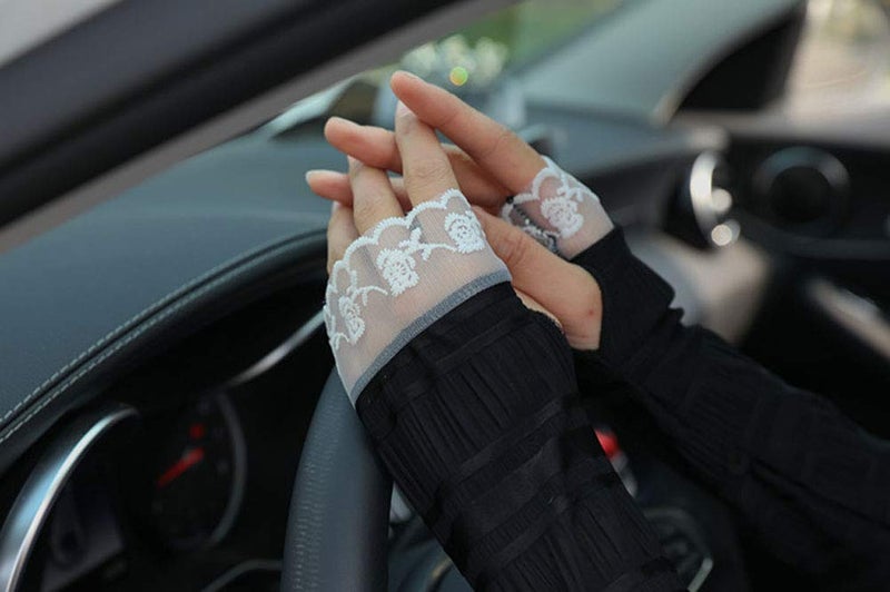 Suoirblss 2 Pairs Sunblock Arm Sleeves Fashion Lace UV Sun Protection Long Sleeve Fingerless Glove for Women's Ladies Driving Outdoor Sports (Black) - Image 3